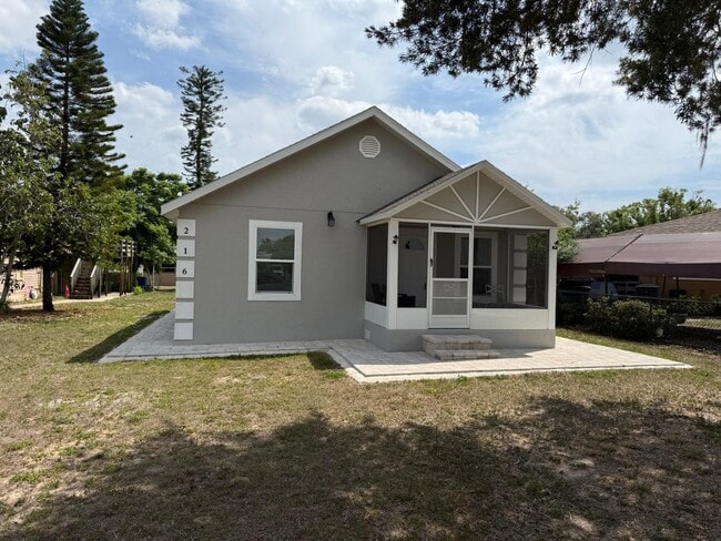 Primary Photo - 216 Smith Ave