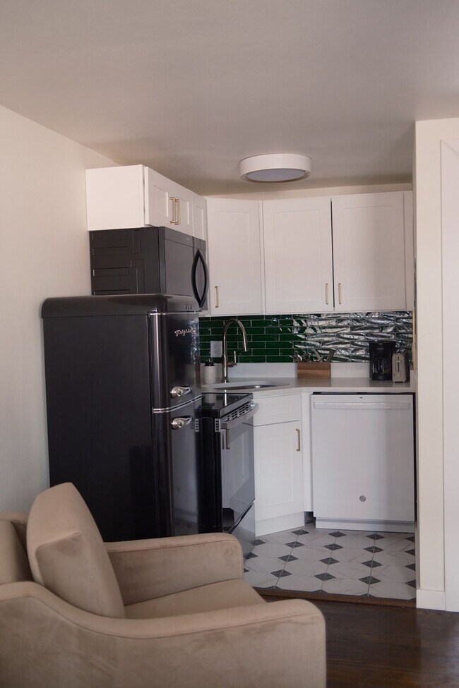 Building Photo - 179 W Wilson St