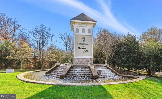 Building Photo - 13901 Belle Chasse Blvd