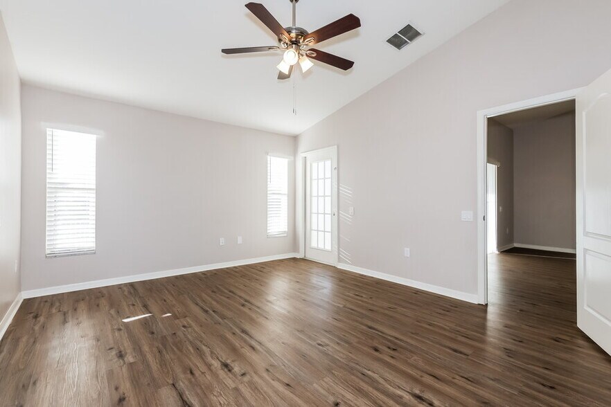 Building Photo - 29505 Morningmist Dr