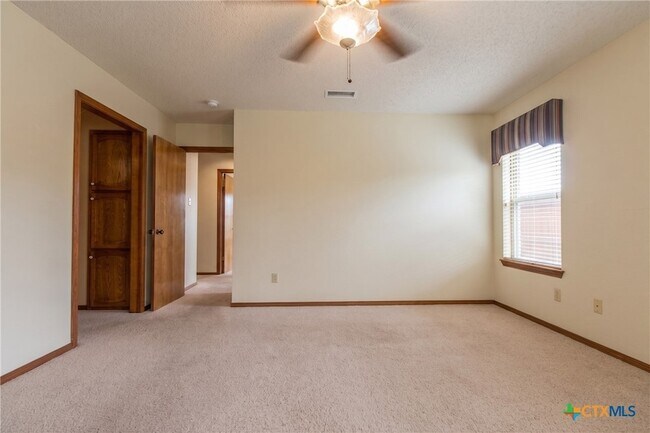 Building Photo - 3007 Homer Cir