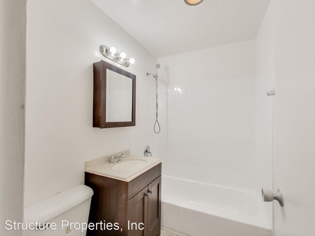 Building Photo - 461 24th St