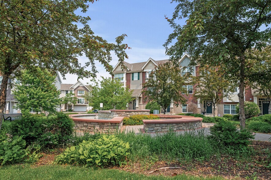 Building Photo - 11917 Emery Village Dr N