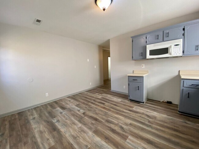 Building Photo - 268 Executive Ave