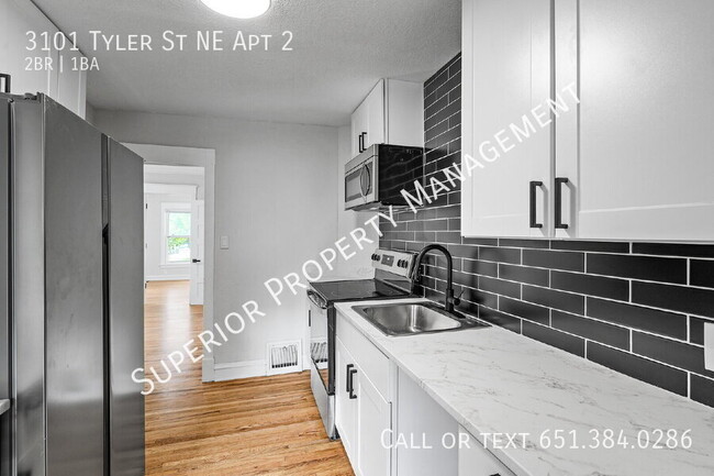Building Photo - 3101 NE Tyler St