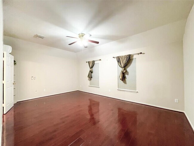 Building Photo - 916 Schooner Cove Ln