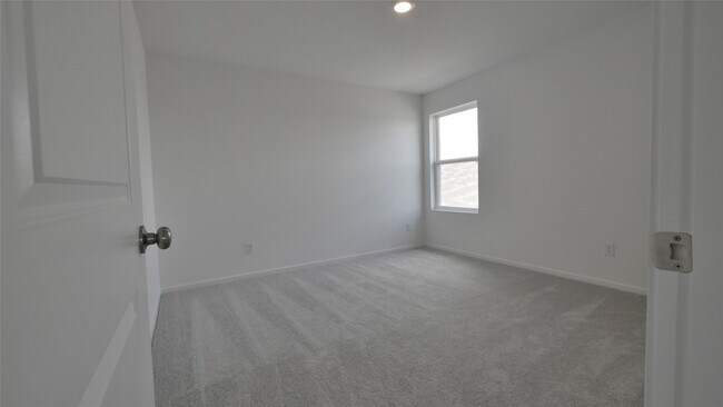 Building Photo - 26814 Feather Reed Dr
