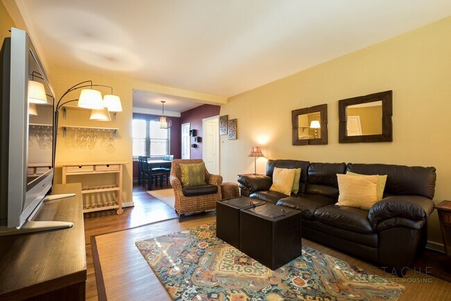 Building Photo - 10 Ashby Street Unit D, Alexandria, VA 22305