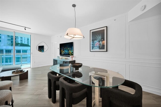 Building Photo - 1100 S Miami Ave