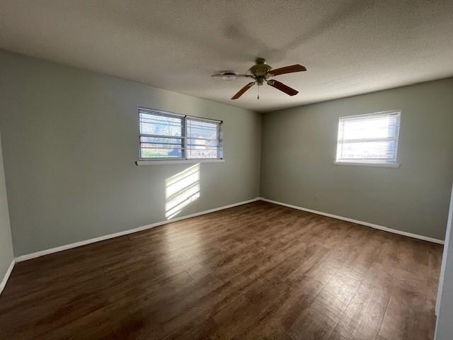 Building Photo - 913 S 10th St