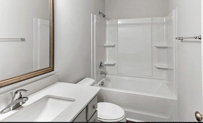 Building Photo - 108 Monarchos St