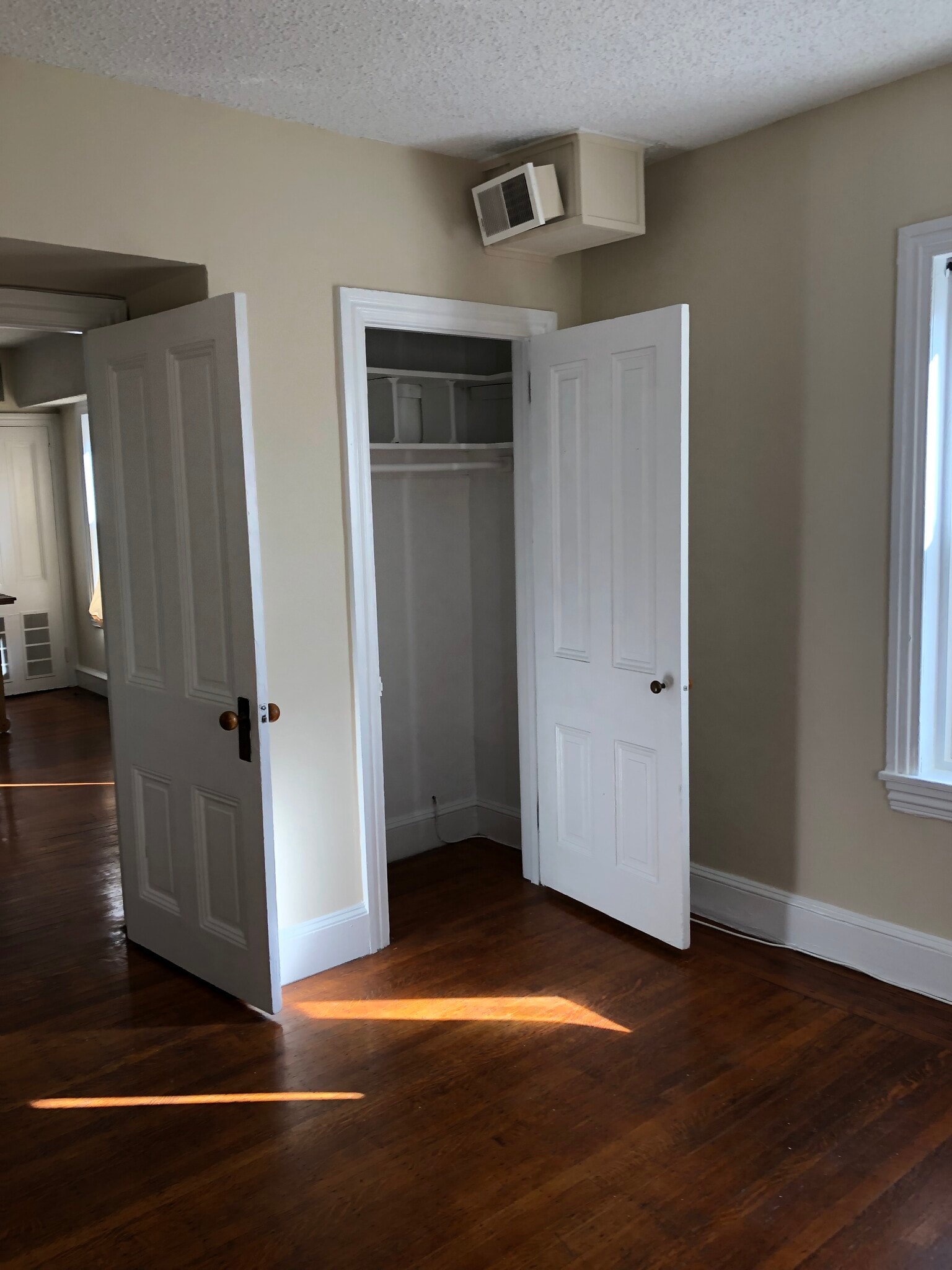 Bedroom - 2124 Walnut St
