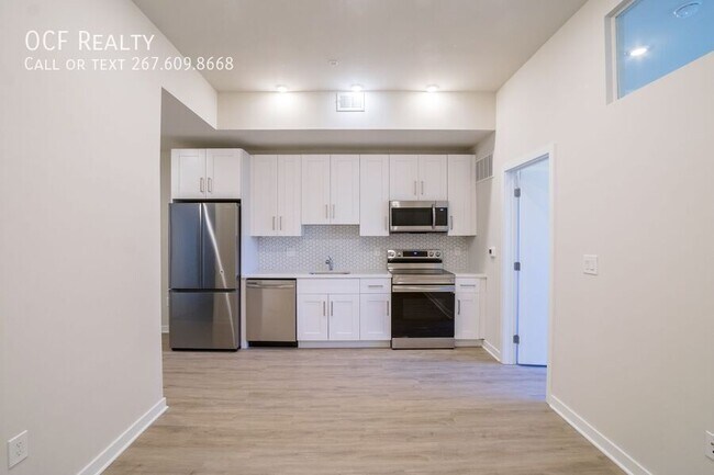 Building Photo - 1330 S Patton St