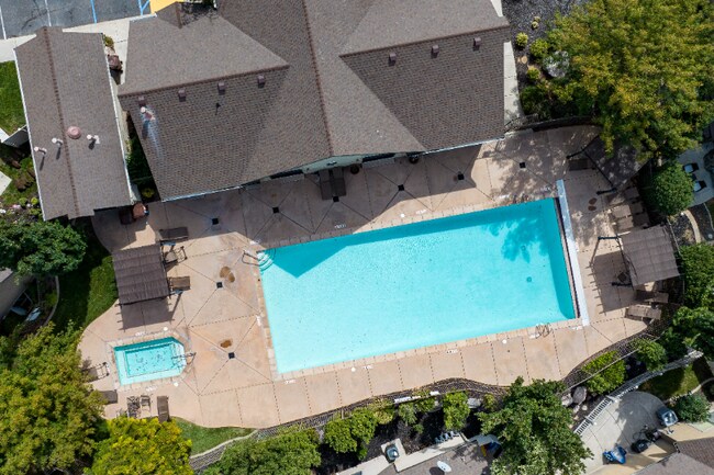 Building Photo - 3315 Birch Creek Rd