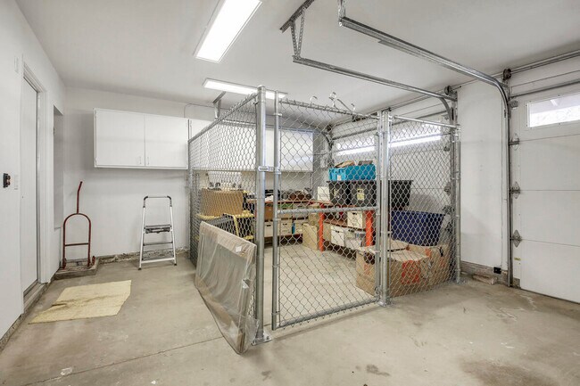 Building Photo - 45455 Crow Cir