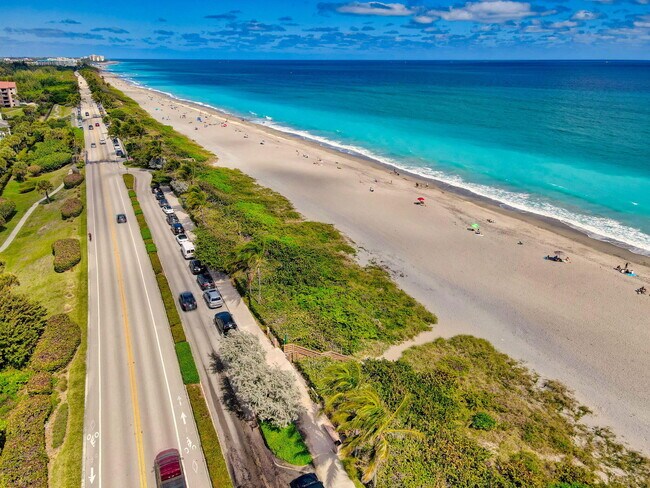 Building Photo - 805 Mainsail Cir