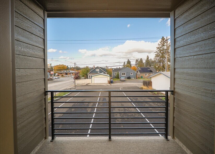 Building Photo - 3203 E 30th Ave