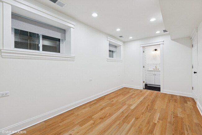 Building Photo - 2331 N Campbell Ave