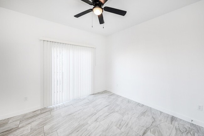 Building Photo - 3911 Casa Blanca Lake Rd