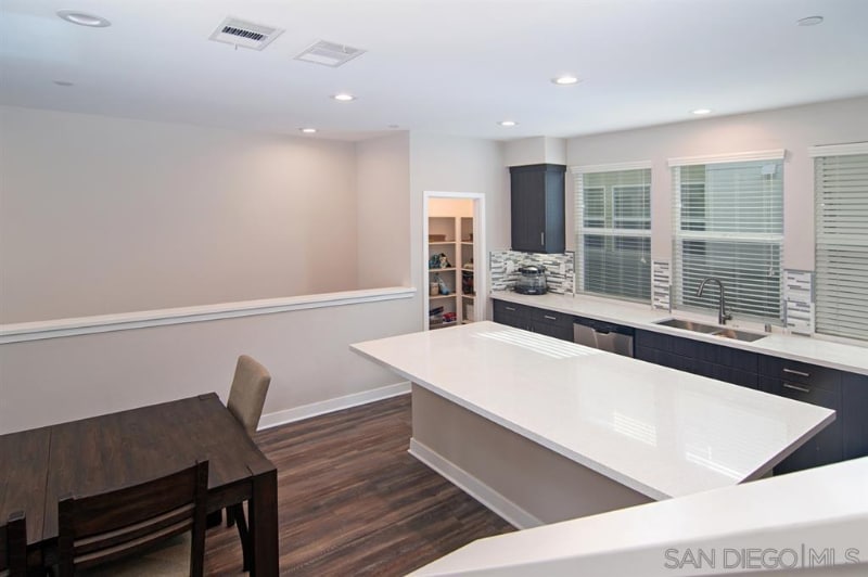 Building Photo - 709 Anchor Ct