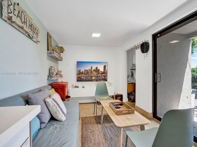 Building Photo - 201 Crandon Blvd