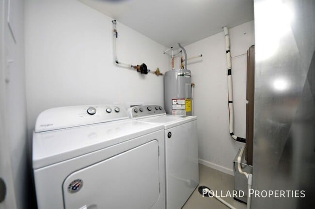 Building Photo - 1060 Arlington Way