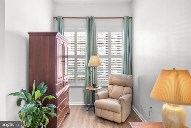 Building Photo - 4951 Brenman Park Dr