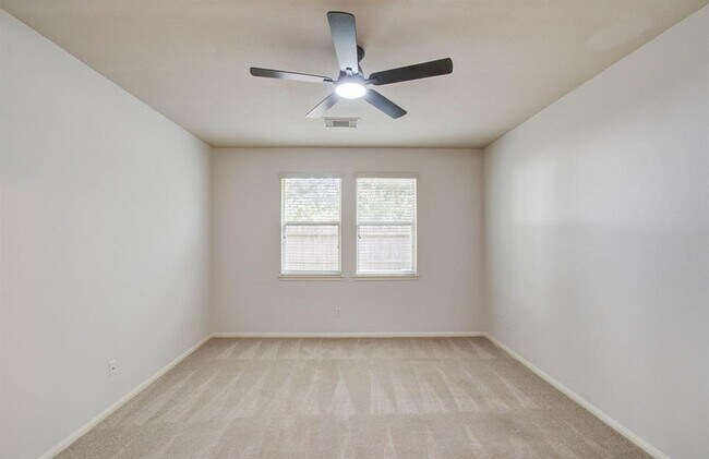 Building Photo - 14543 Bergenia Dr