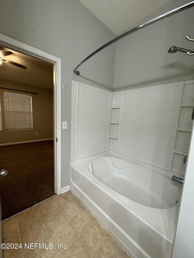 Building Photo - 13321 Low Tide Way