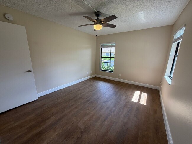 Building Photo - 5321 Summerlin Woods Dr