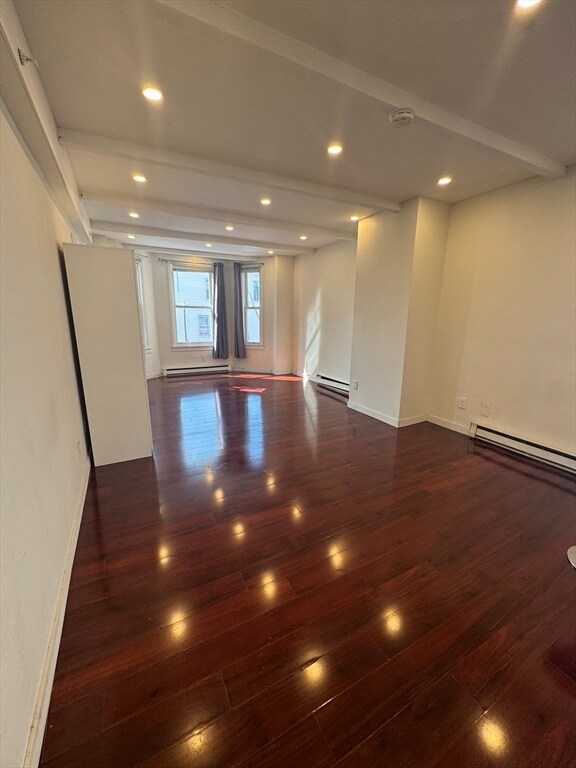 Building Photo - 70 Bennington St
