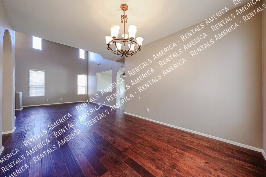 Building Photo - 16869 S 30th Ave