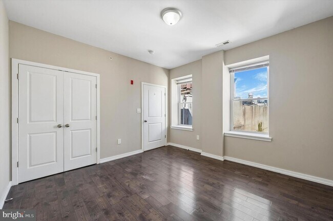 Building Photo - 617 S 2nd St