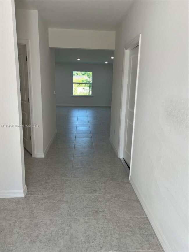 Building Photo - 55 Douglas Ave S