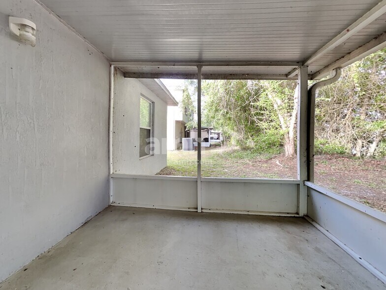 Building Photo - 3097 Rogers Ave