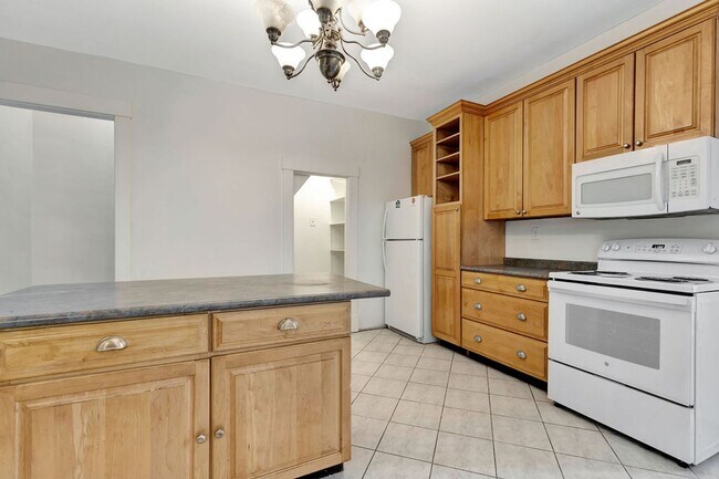 Building Photo - 1617 Westwood Ave