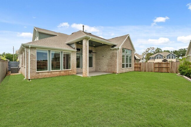 Building Photo - 32707 Fly Fish Wy