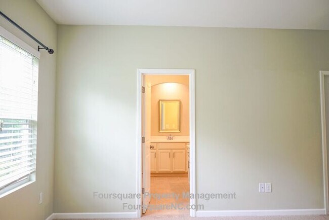 Building Photo - Charming End-Unit Townhome with Bonus Room, Screened Porch & 2-Car Garage – Convenient to RTP, RD...