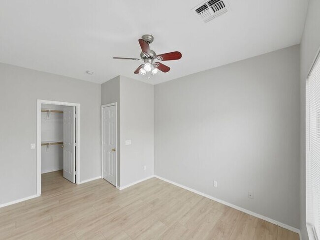 Building Photo - Pecan Creek - 5 Bedroom 3 Bathroom Home!