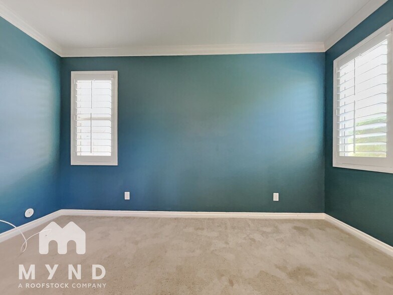 Building Photo - 264 E Mead Dr
