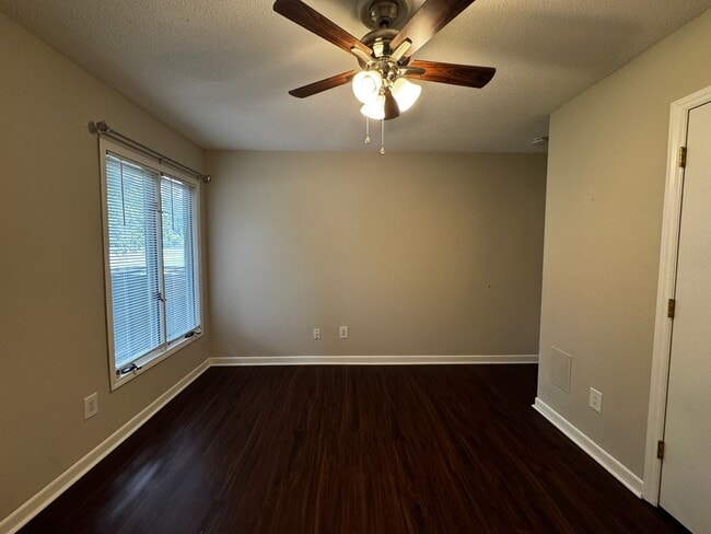 Building Photo - 104 Breckindale Cir
