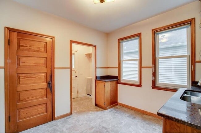 Building Photo - Charming 4 Bedroom/1.5 Bath Home for Rent