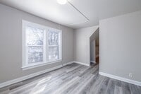 Building Photo - 76 W 12th St