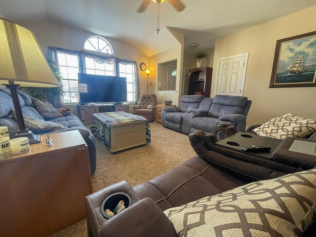 Building Photo - 13954 Seafarer Dr