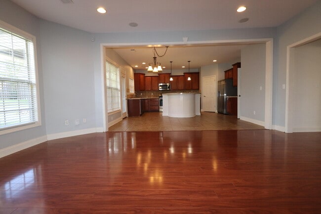 Building Photo - 417 Courchelle Dr