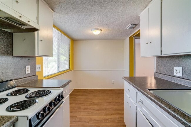 Building Photo - 3707 Tom Green St