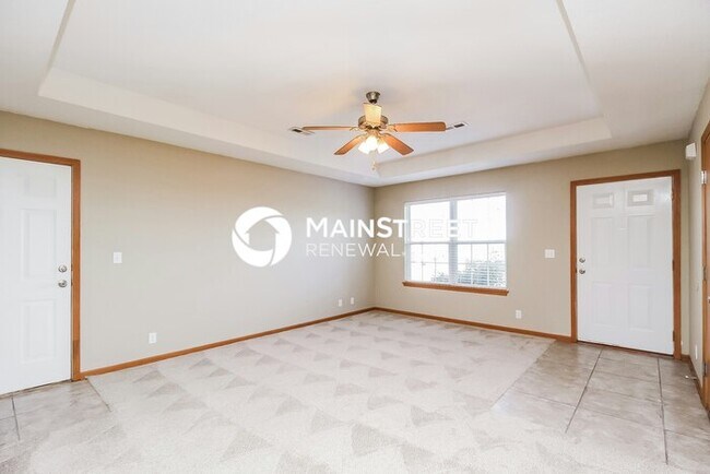 Building Photo - 3 Bedroom Pet-Friendly Home in Pleasant Hill, MO with Main Street Renewal