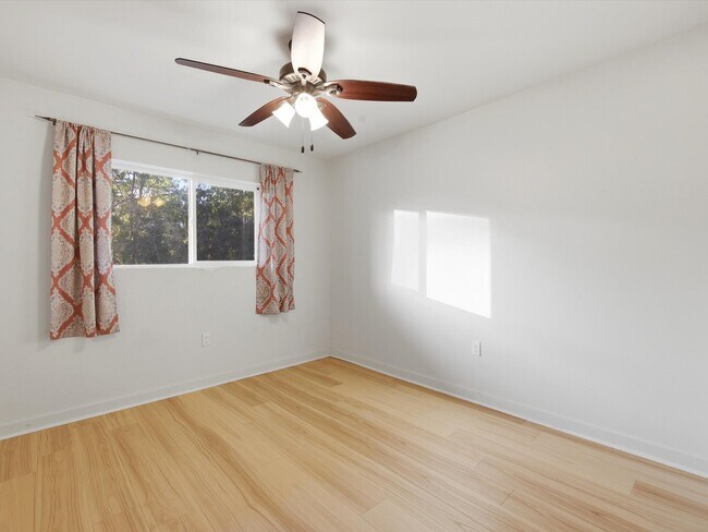 Building Photo - 95-060 Waikalani Dr