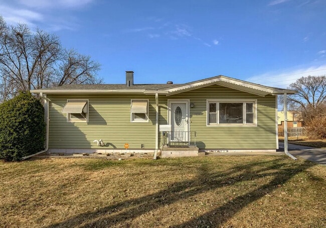 Primary Photo - 7826 Parker St