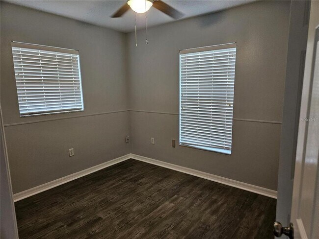 Building Photo - 375 Willow Song Ct